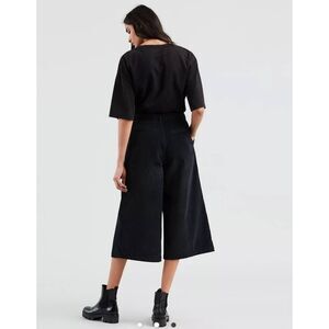 Levi's Premium Wide Leg Black Corduroy Crop Pants